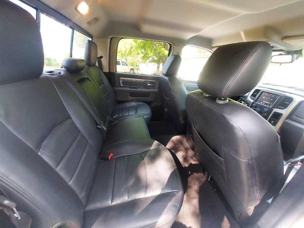 2014 RAM 1500 Image 11
