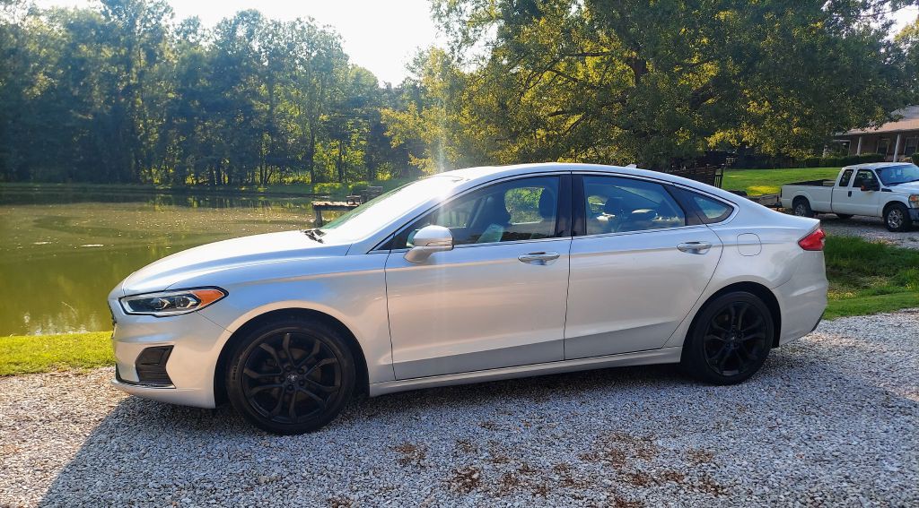 2019 Ford Fusion Image 2