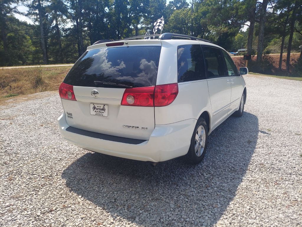 2009 Toyota Sienna Image 5