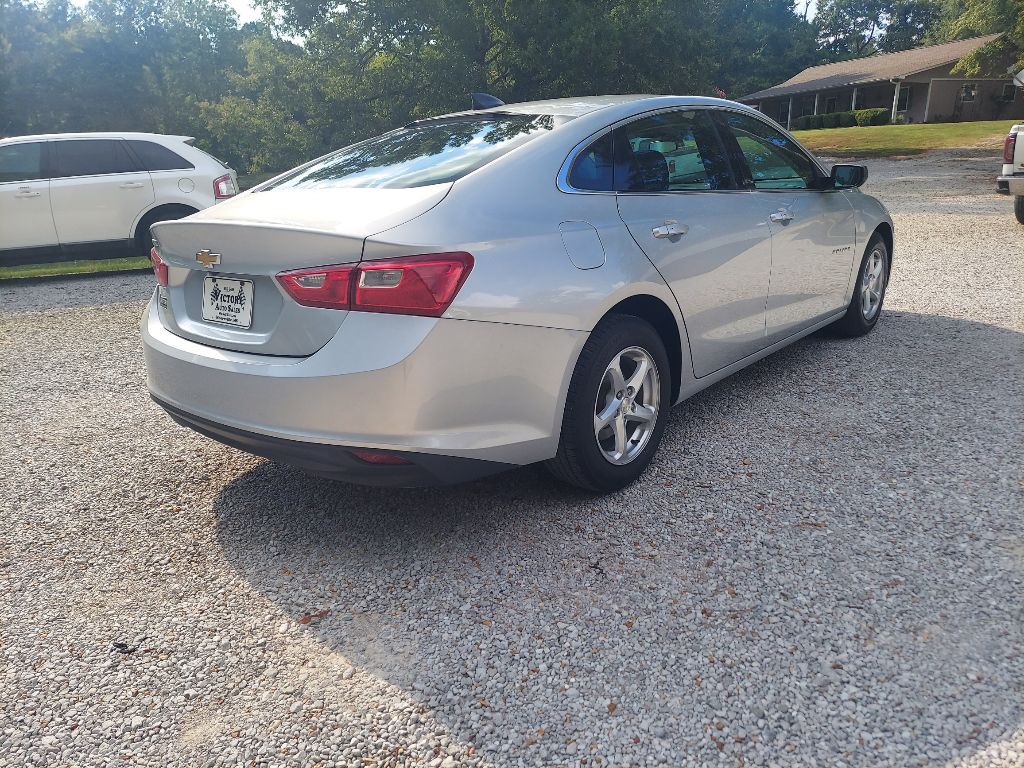 2017 Chevrolet Malibu Image 5