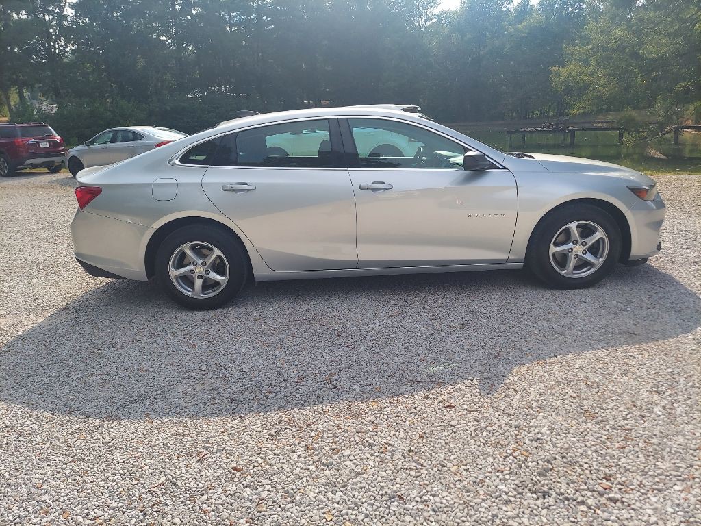 2017 Chevrolet Malibu Image 7