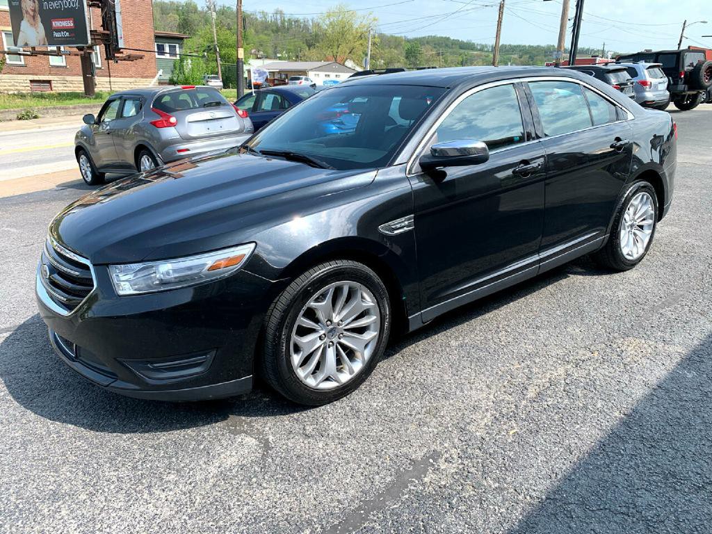 2013 Ford Taurus Image 2