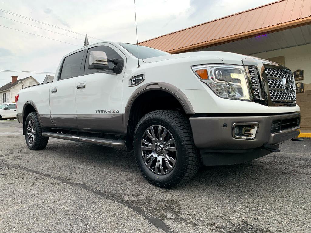 2019 Nissan Titan Image 7