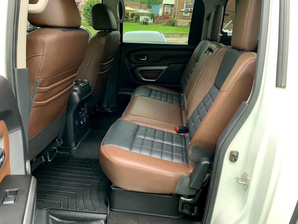 2019 Nissan Titan Image 10