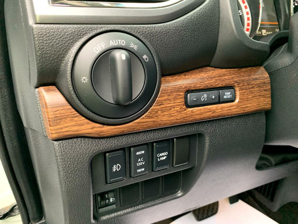 2019 Nissan Titan Image 13