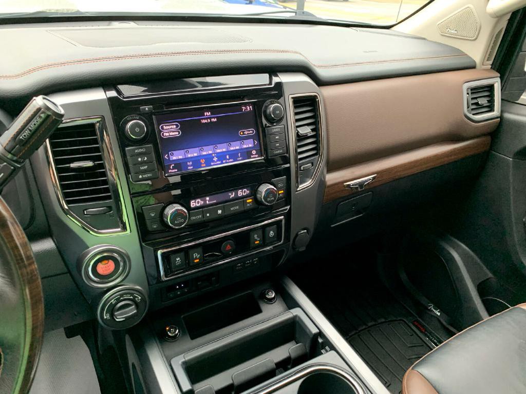 2019 Nissan Titan Image 19