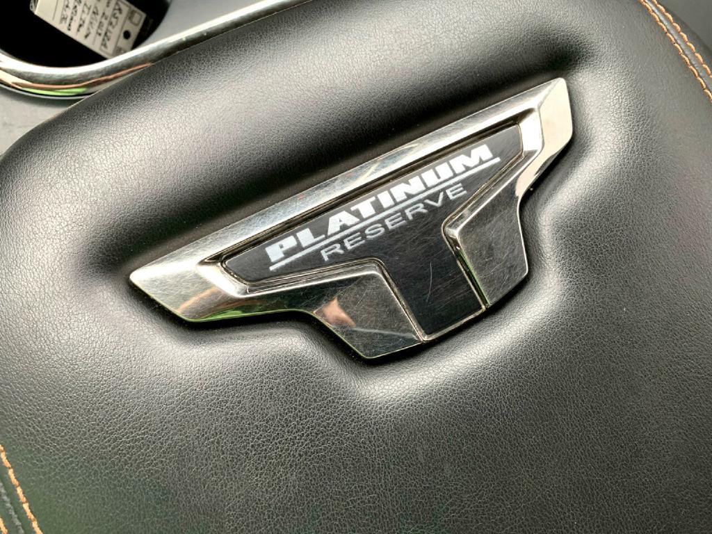 2019 Nissan Titan Image 21