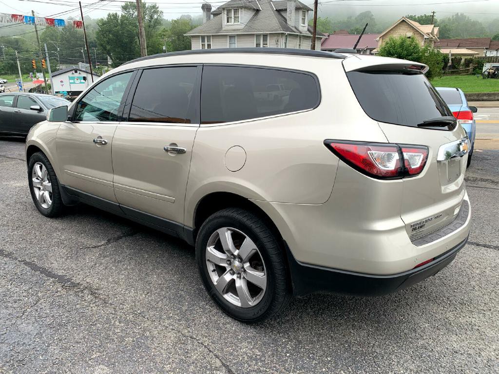 2017 Chevrolet Traverse Image 3