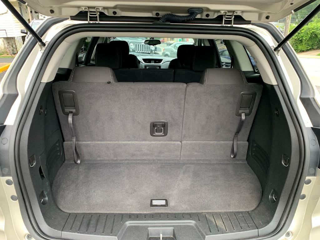 2017 Chevrolet Traverse Image 8