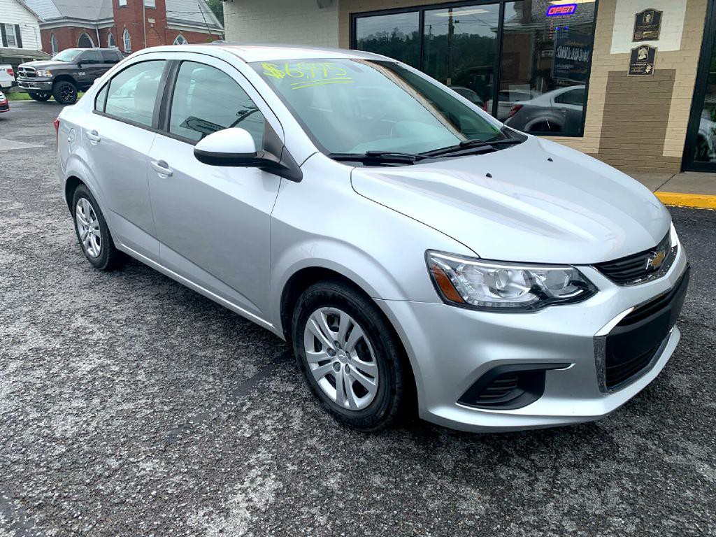 2017 Chevrolet Sonic Image 6