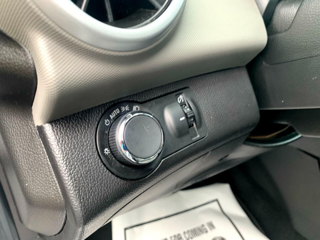 2017 Chevrolet Sonic Image 11