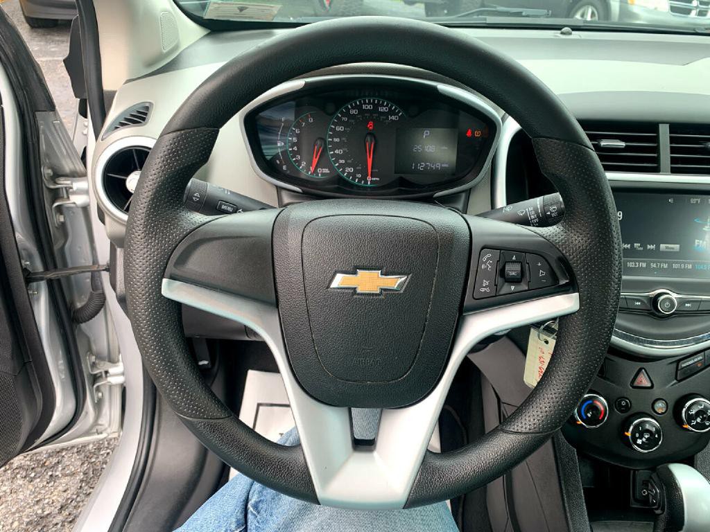 2017 Chevrolet Sonic Image 14