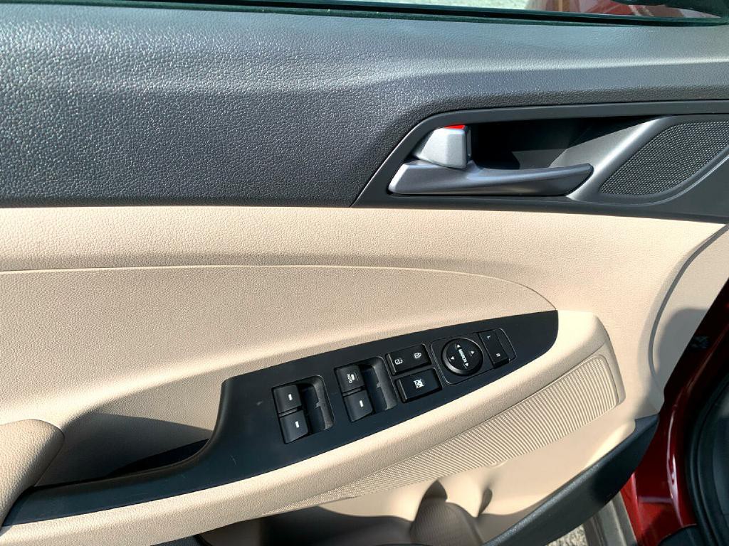 2016 Hyundai Tucson Image 12