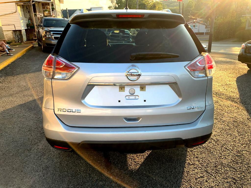 2015 Nissan Rogue Image 4