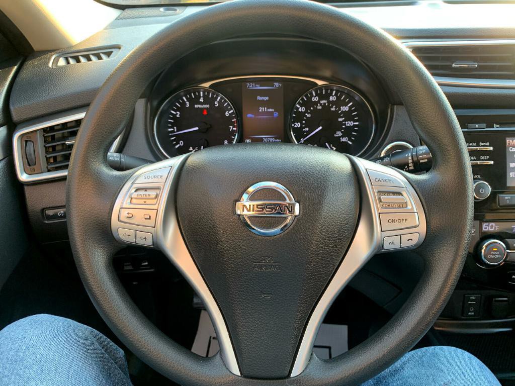 2015 Nissan Rogue Image 16