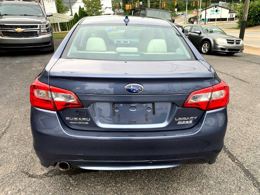 2016 Subaru Legacy Image 4
