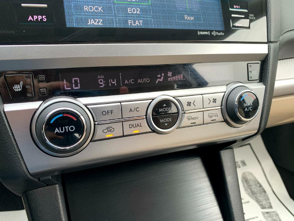 2016 Subaru Legacy Image 18