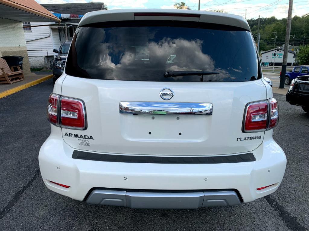 2017 Nissan Armada Image 4
