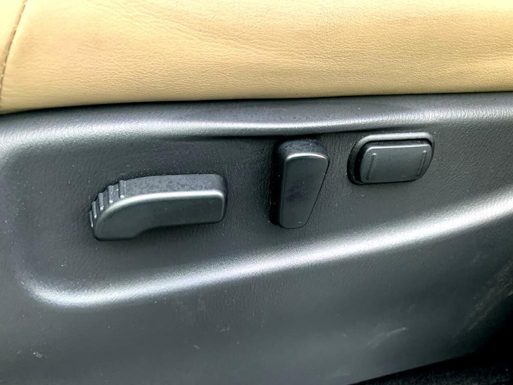 2017 Nissan Armada Image 17