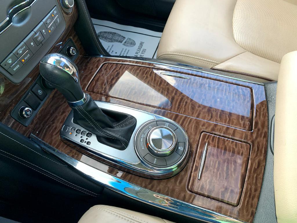 2017 Nissan Armada Image 23