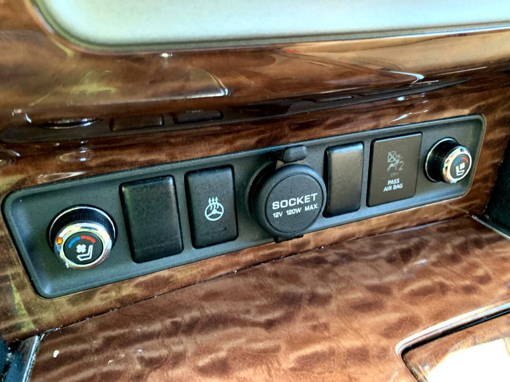 2017 Nissan Armada Image 24