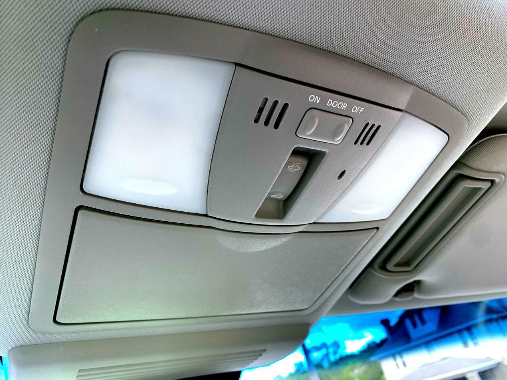 2017 Nissan Armada Image 27