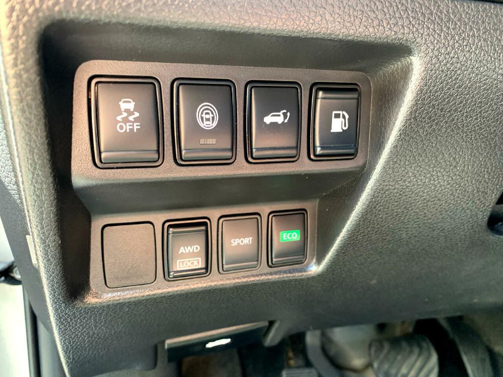 2019 Nissan Rogue Image 13