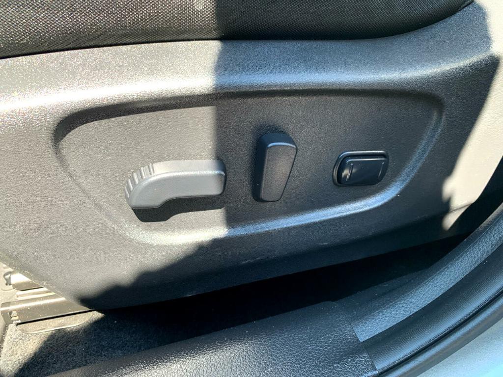 2019 Nissan Rogue Image 14