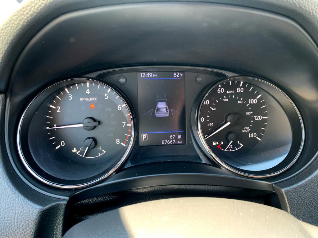 2019 Nissan Rogue Image 16