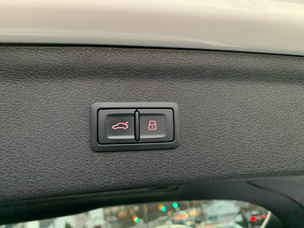 2016 Audi Q3 Image 10