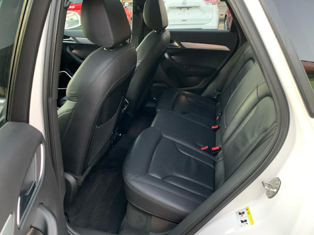 2016 Audi Q3 Image 11