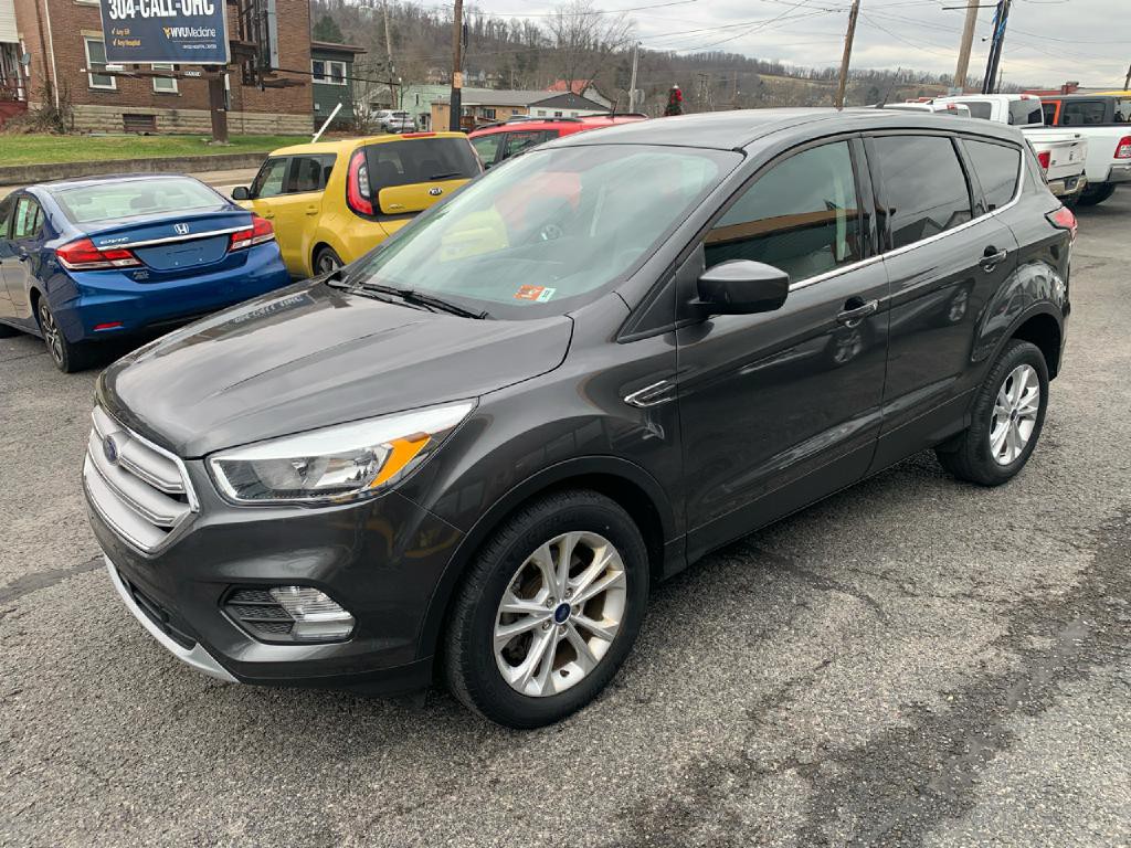 2019 Ford Escape Image 2