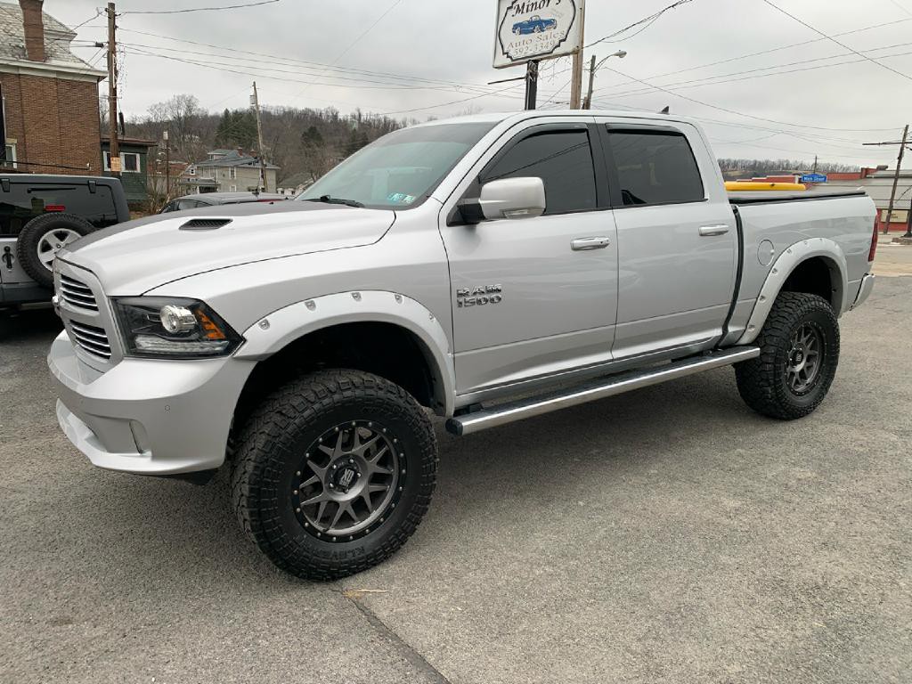 2017 RAM 1500 Image 2
