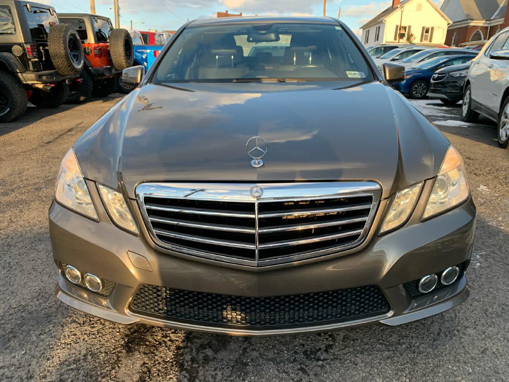 2010 Mercedes-Benz E-Class Image 7