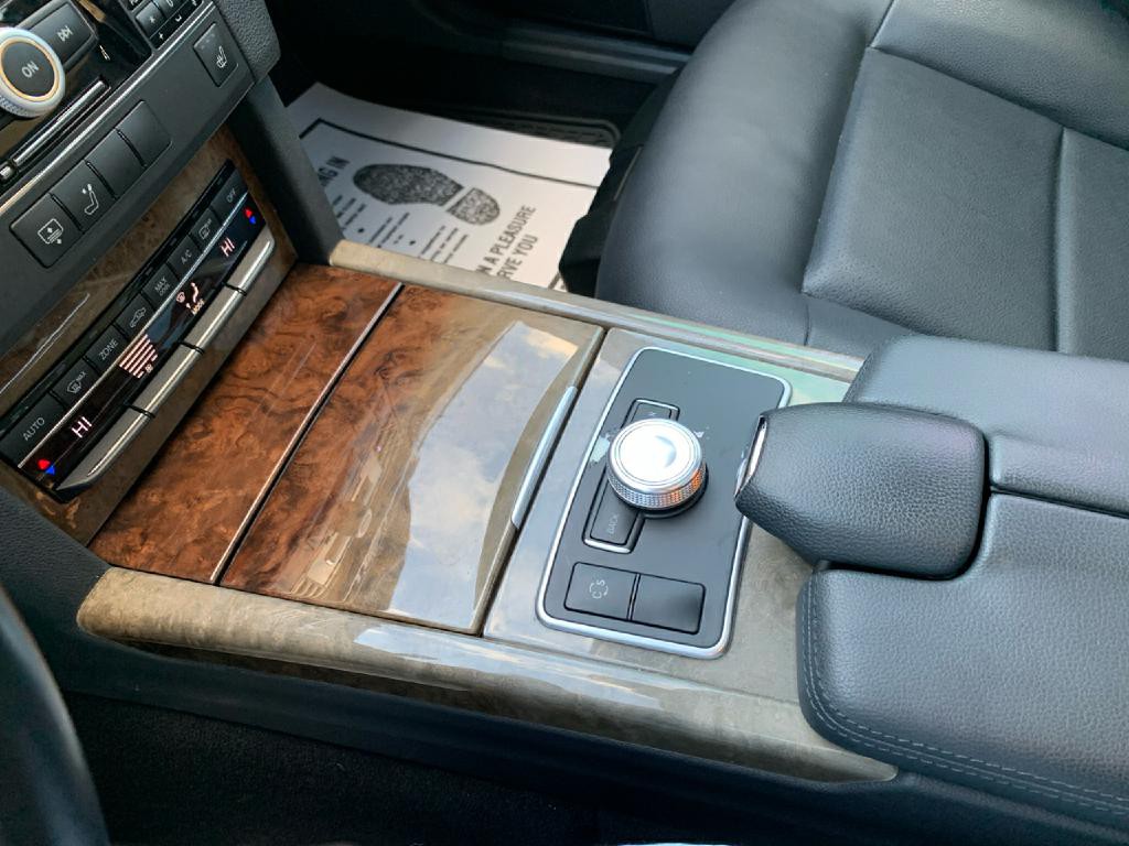 2010 Mercedes-Benz E-Class Image 15