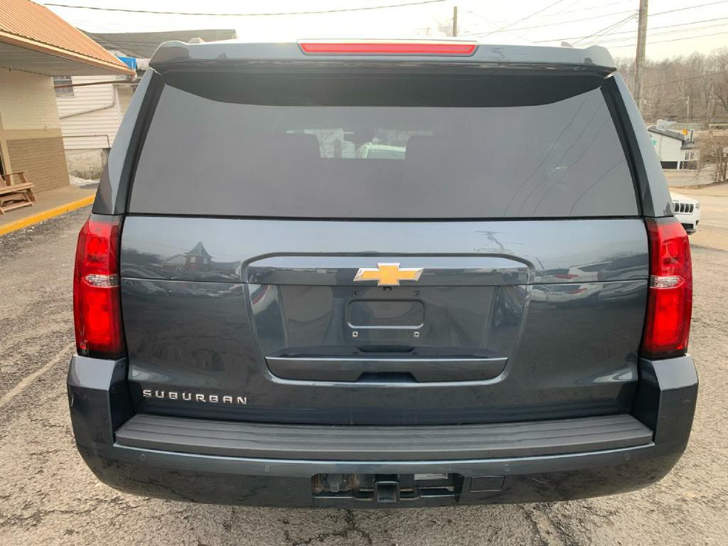 2019 Chevrolet Suburban Image 4
