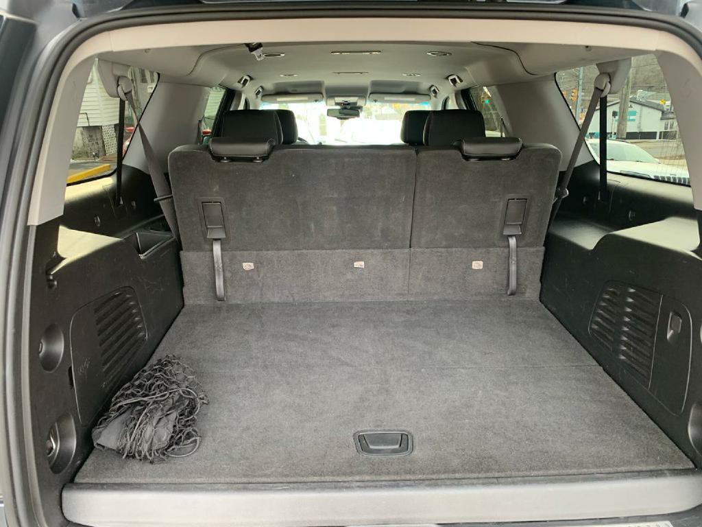 2019 Chevrolet Suburban Image 9
