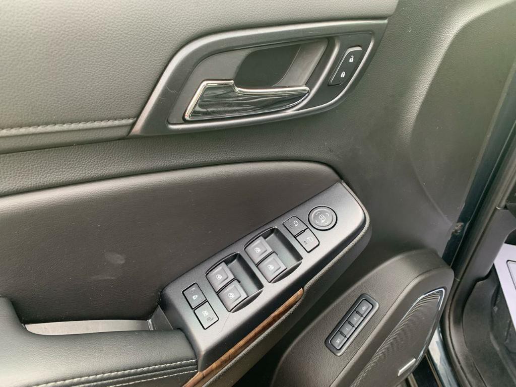 2019 Chevrolet Suburban Image 13