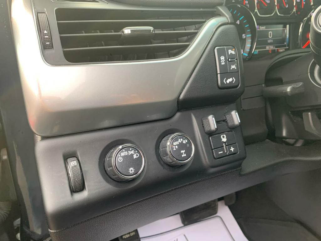 2019 Chevrolet Suburban Image 14