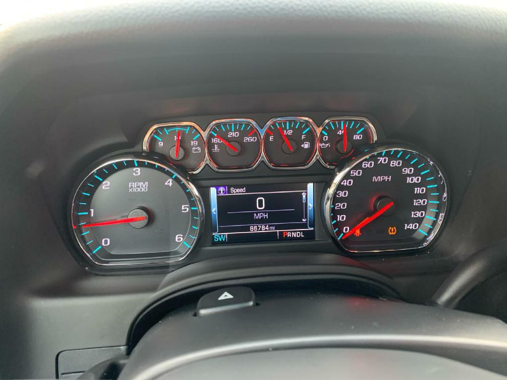 2019 Chevrolet Suburban Image 17