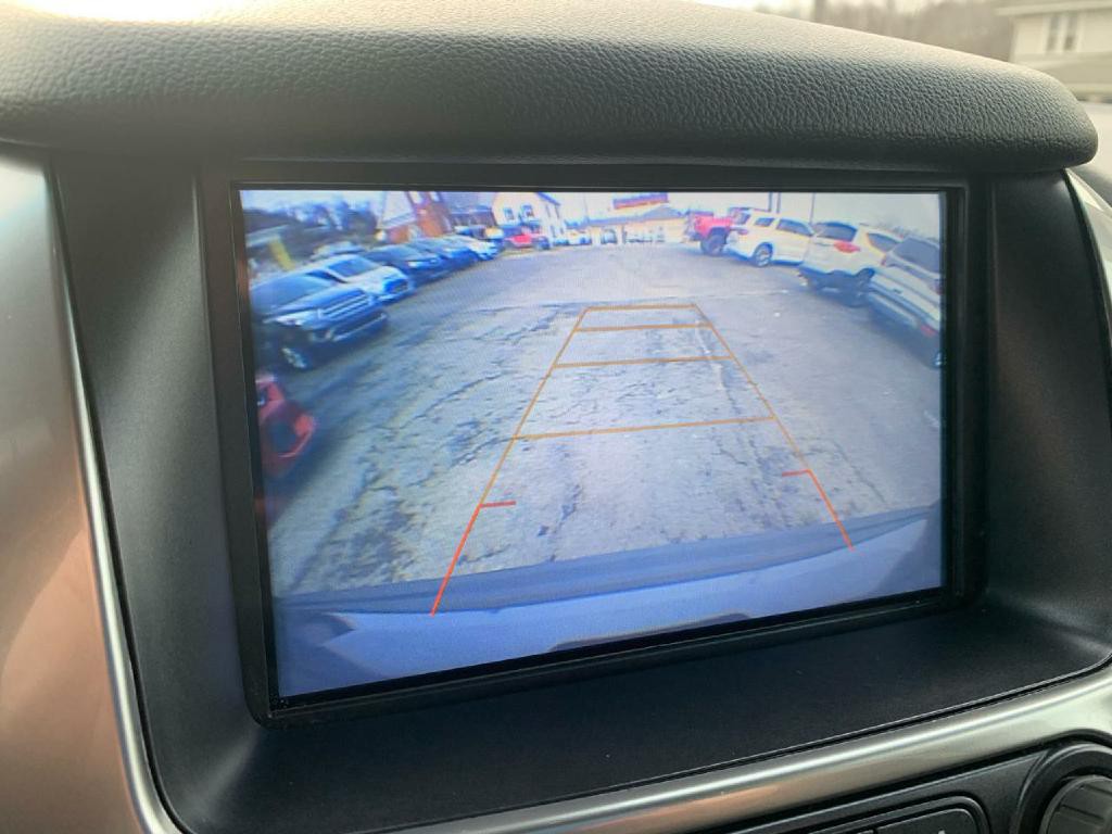 2019 Chevrolet Suburban Image 21