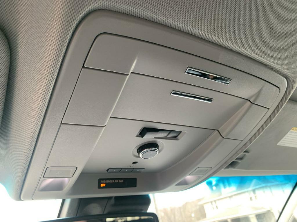 2019 Chevrolet Suburban Image 22