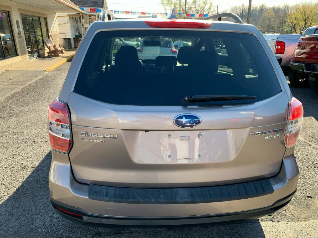 2016 Subaru Forester Image 3