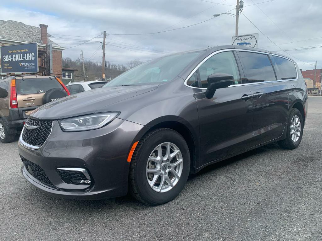 2023 Chrysler Pacifica Image 1