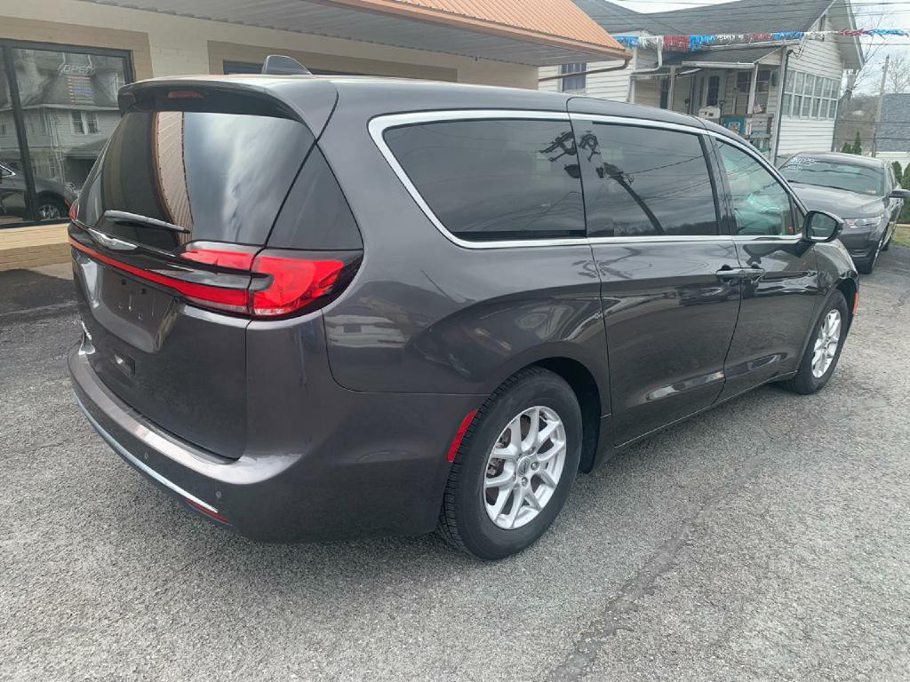 2023 Chrysler Pacifica Image 5
