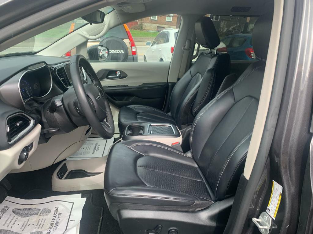 2023 Chrysler Pacifica Image 15