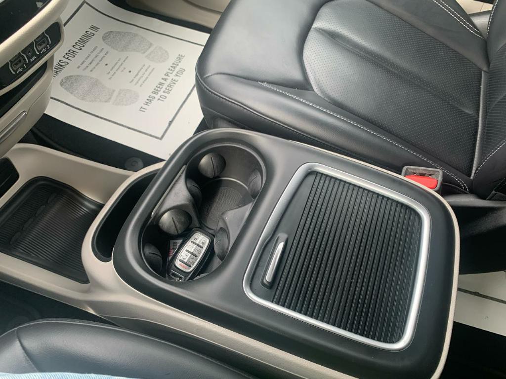 2023 Chrysler Pacifica Image 19
