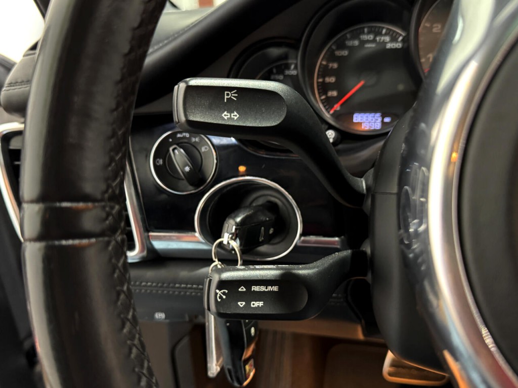 2013 Porsche Panamera Image 20
