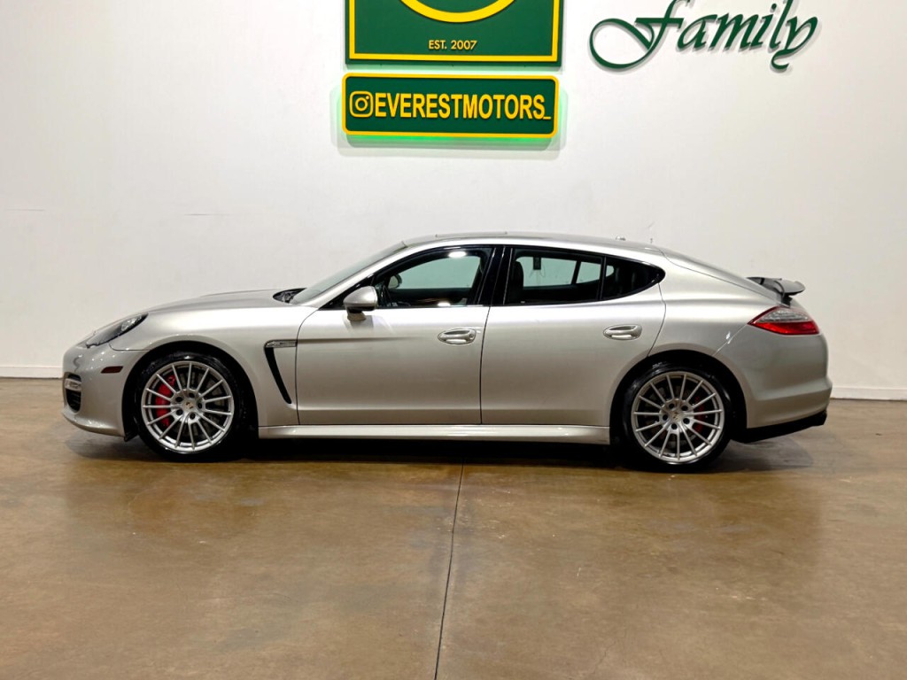 2013 Porsche Panamera Image 4