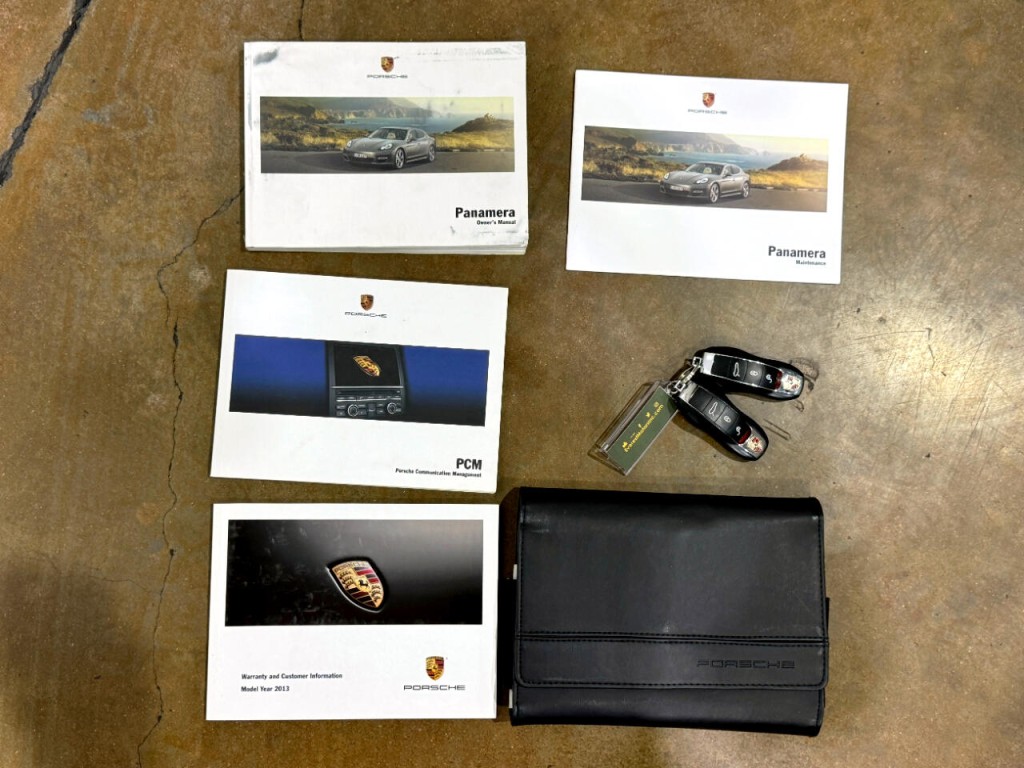 2013 Porsche Panamera Image 47